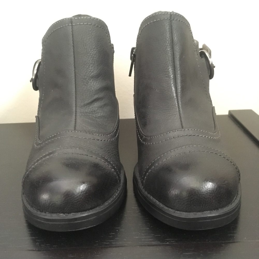 Black ankle booties